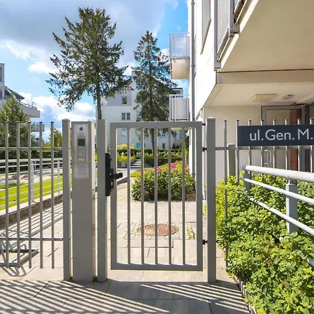Zaruskiego 3-bedroom By Renters Γκντίνια
